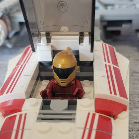 LEGO Star Wars: Resistance Y-Wing Starfighter (75249) - Picture 5 of 12